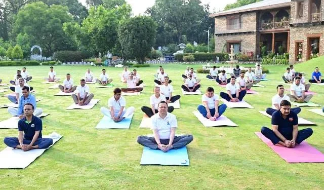 अंतरराष्ट्रीय योग दिवस के उपलक्ष्य में स्वास्थ्य और फिटनेस के प्रति जागरूकता बढ़ाने की पहल