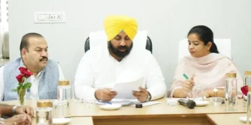 अधिकारियों को साप्ताहिक समीक्षा और तय समयसीमा में कार्य पूरा करने के निर्देश
