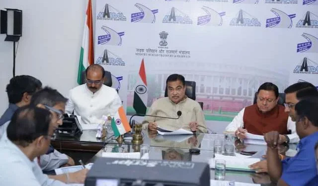उत्तराखंड की कनेक्टिविटी मजबूत करने के लिए केंद्रीय मंत्रालय के साथ महत्वपूर्ण बैठक