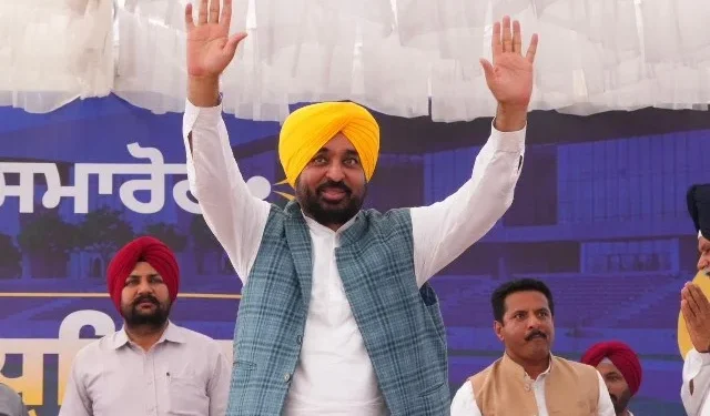 गुटबाजी छोड़ जनहित में काम करें सरपंच, सार्वजनिक धन के पारदर्शी उपयोग पर जोर