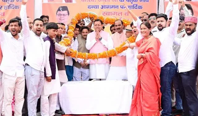 जनसभा में मुख्यमंत्री ने विकास कार्यों और जनकल्याणकारी योजनाओं का किया उल्लेख