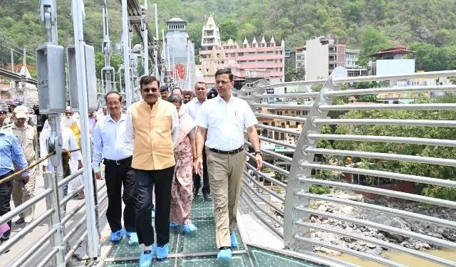 बजरंग सेतु के निर्माण कार्यों का जायजा लेने पहुंचे मुख्य सचिव