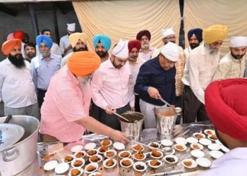 विभागीय अधिकारियों और कर्मचारियों ने पांच घंटे तक संगत की सेवा में निभाई सक्रिय भूमिका
