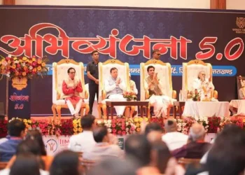 साहित्य और संस्कृति के संरक्षण में कवियों की भूमिका महत्वपूर्ण, मुख्यमंत्री ने किया सम्मान