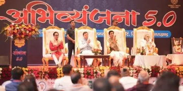 साहित्य और संस्कृति के संरक्षण में कवियों की भूमिका महत्वपूर्ण, मुख्यमंत्री ने किया सम्मान