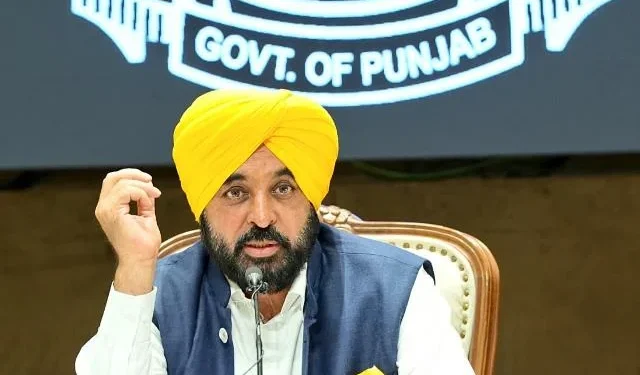 कमजोर वर्गों को प्राथमिकता, 10 लाख नए राशन कार्ड जारी करने का मुख्यमंत्री का ऐलान