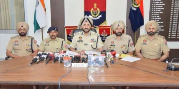 सीमा पार आतंकियों की साजिश पर करारा प्रहार, हथियारों का जखीरा बरामद