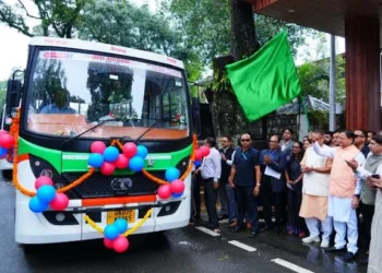 स्वच्छ परिवहन व्यवस्था को बढ़ावा देने के लिए धामी ने वितरित किए सब्सिडी चेक