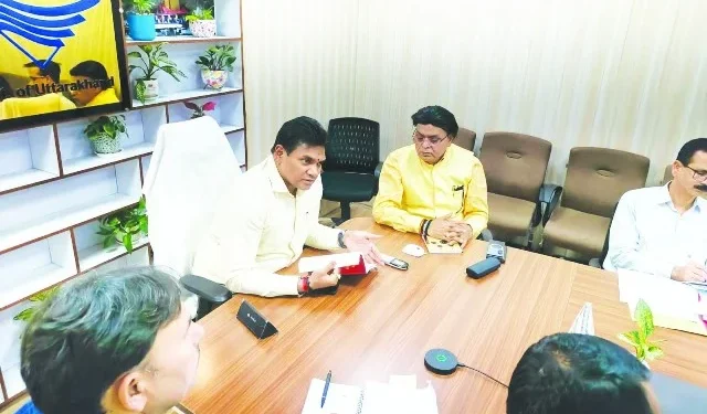 तीन जिलों के विकास प्राधिकरणों संग ऋषिकेश महायोजना पर मंथन