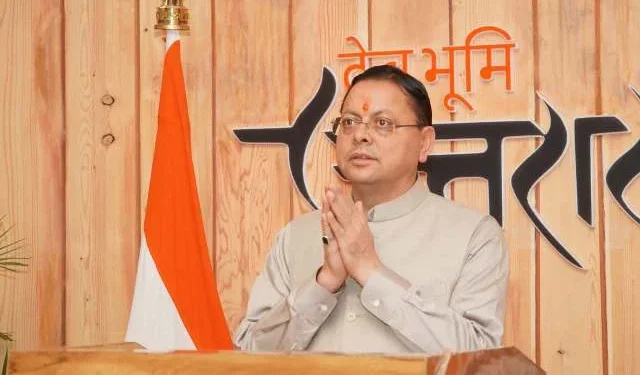 मुख्यमंत्री आवास से हिलजात्रा महोत्सव से जुड़े सीएम धामी