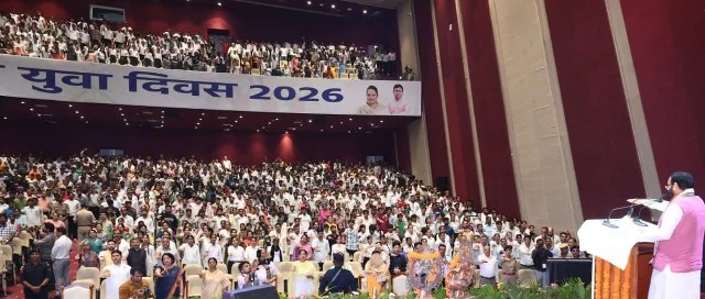 संभावनाओं का अथाह सागर हैं युवा - CM