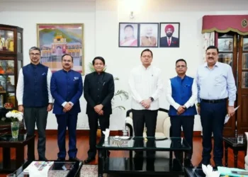 सीएम धामी से राजनयिकों की मुलाकात, विदेशों में रोजगार पर हुआ विचार-विमर्श